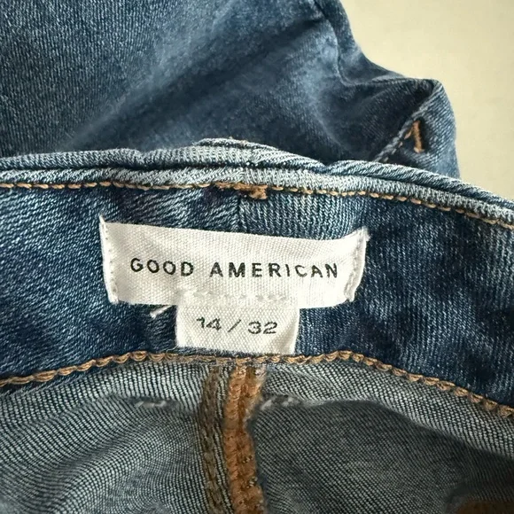 Good American Flare Jeans - Picture 3 of 4